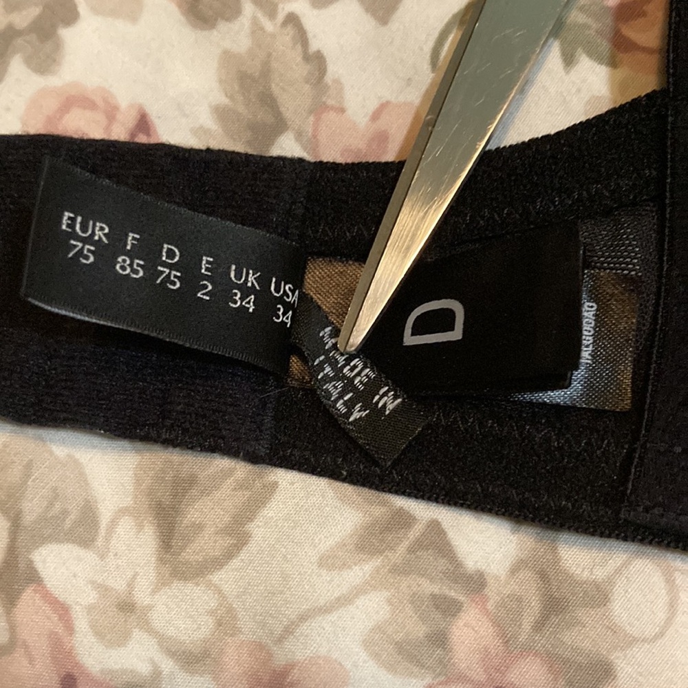 La Perla Black Bra Size 2 / 34D - Picture 10 of 10